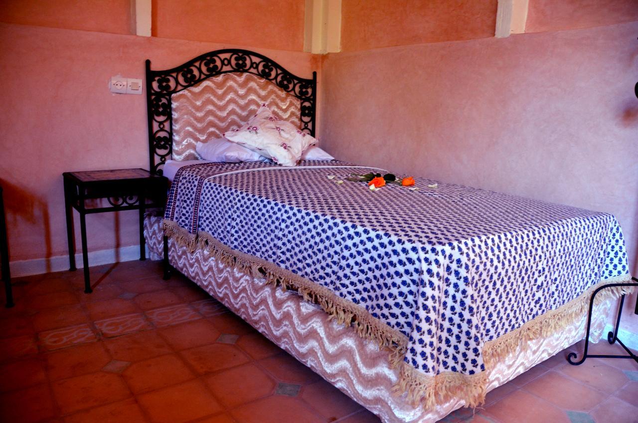 Hotel Latifa House Sbiti Exterior foto