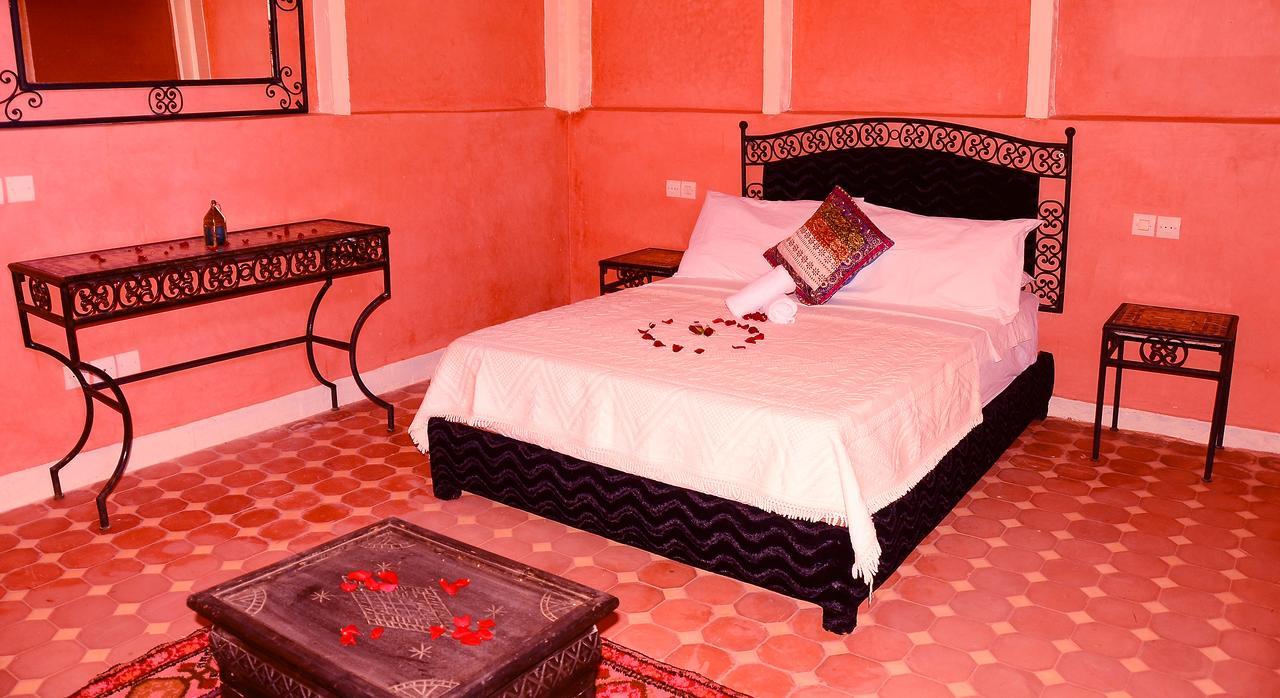 Hotel Latifa House Sbiti Exterior foto