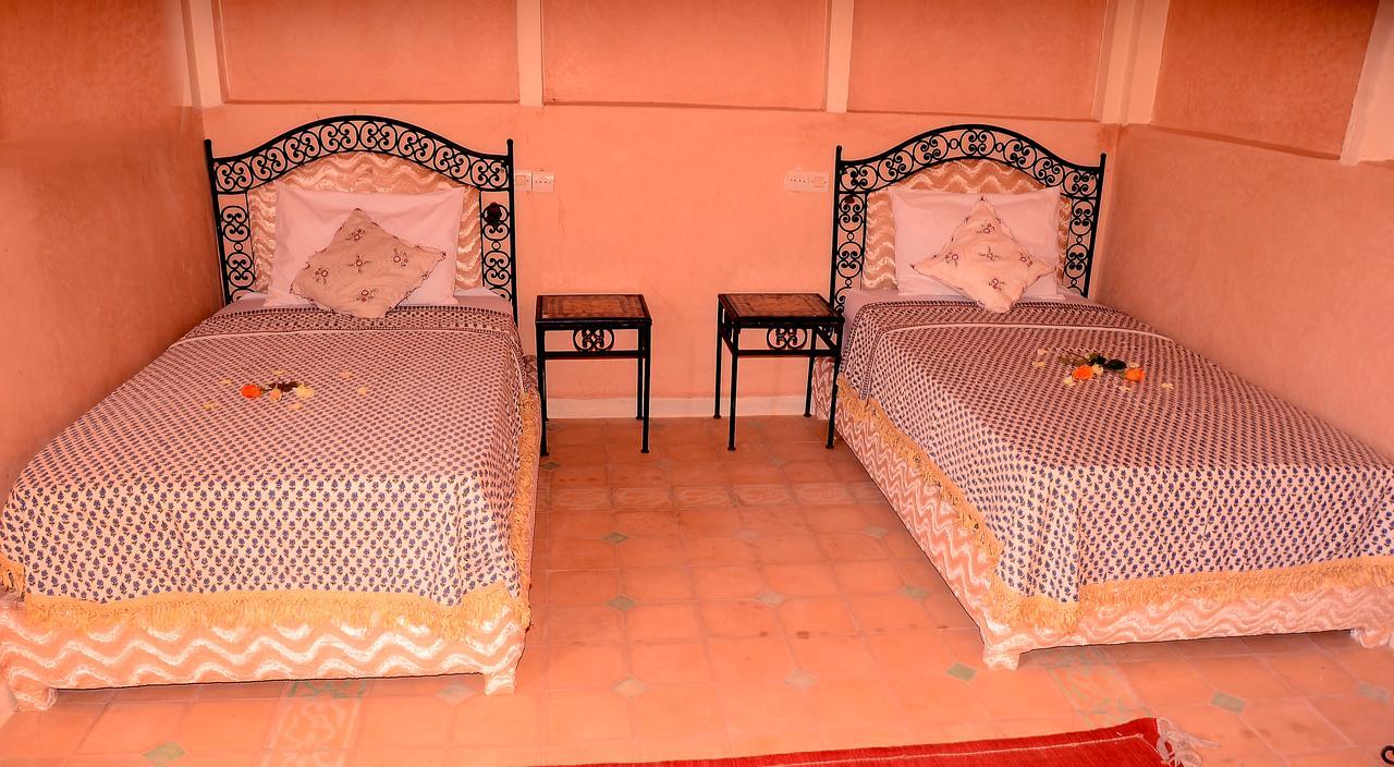 Hotel Latifa House Sbiti Exterior foto