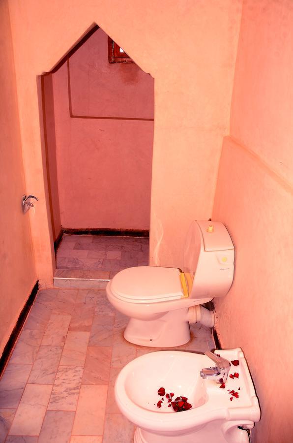 Hotel Latifa House Sbiti Exterior foto