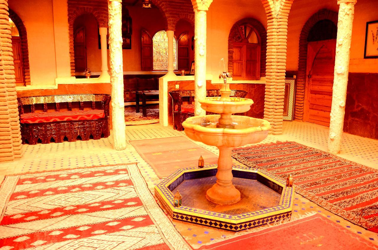 Hotel Latifa House Sbiti Exterior foto