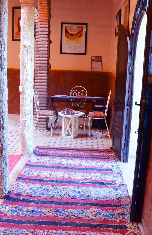 Hotel Latifa House Sbiti Exterior foto