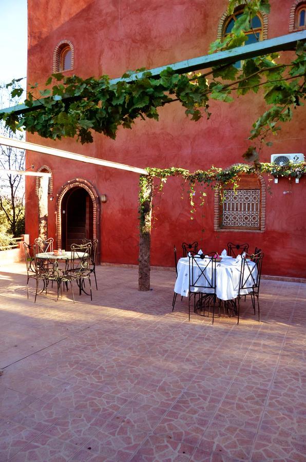 Hotel Latifa House Sbiti Exterior foto