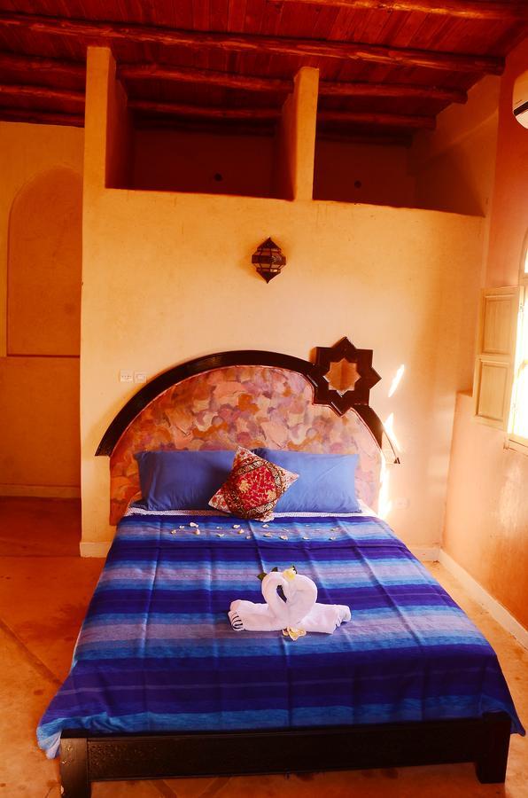 Hotel Latifa House Sbiti Exterior foto